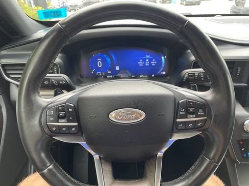 Certified 2020 Ford Explorer Platinum w/ Premium Technology Package AWD/4WD image 18