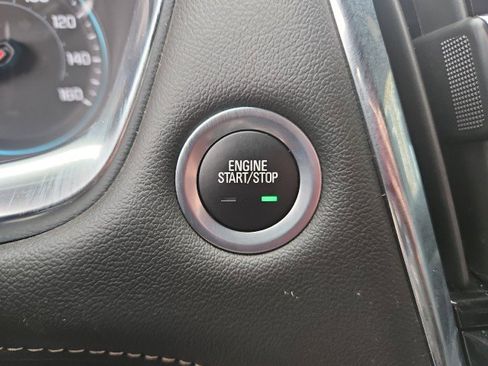 Used 2023 Chevrolet Traverse LT w/ LPO, Floor Liner Package image 19