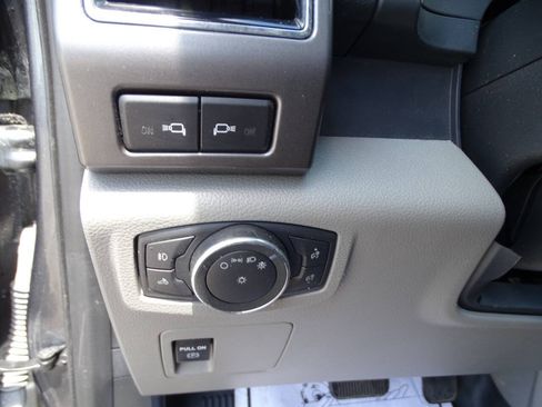 Used 2019 Ford F150 4x4 SuperCrew XLT w/ XTR Package image 17