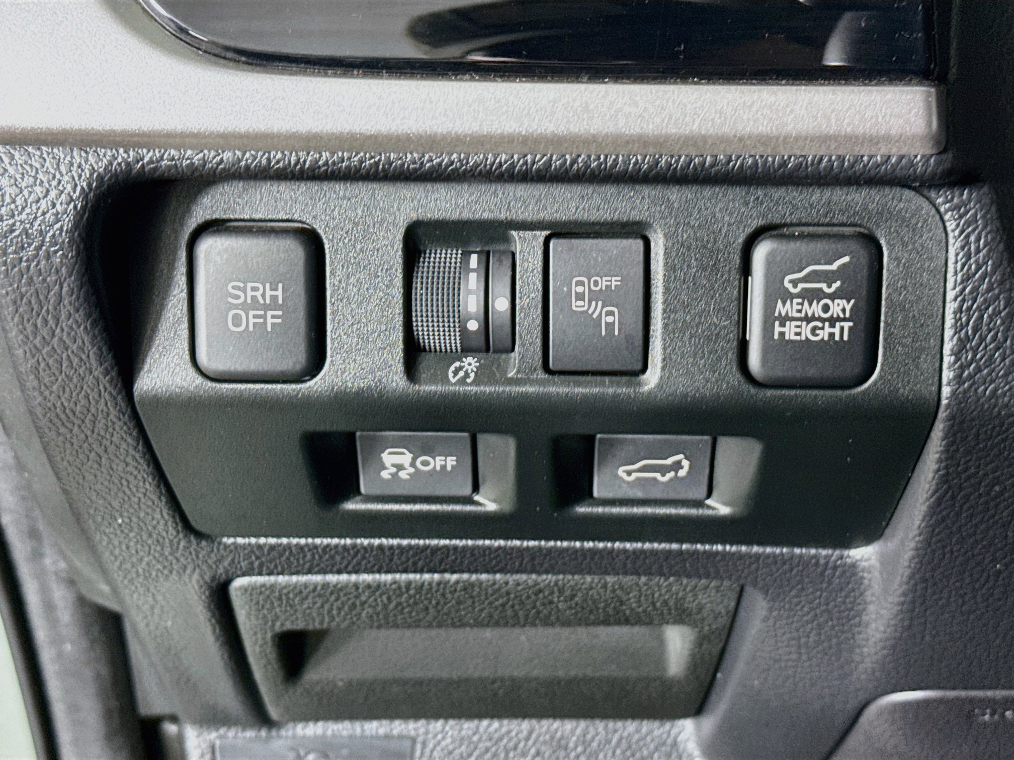 Used 2017 Subaru Forester 2.5i Touring AWD/4WD image 9