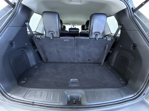 Used 2018 Nissan Pathfinder SL image 36