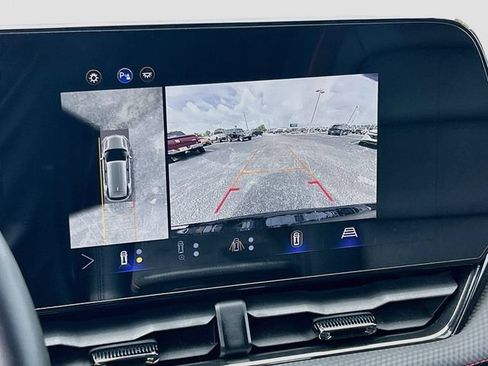 Used 2025 Chevrolet Equinox RS w/ Safety and Technology Package FWD image 11