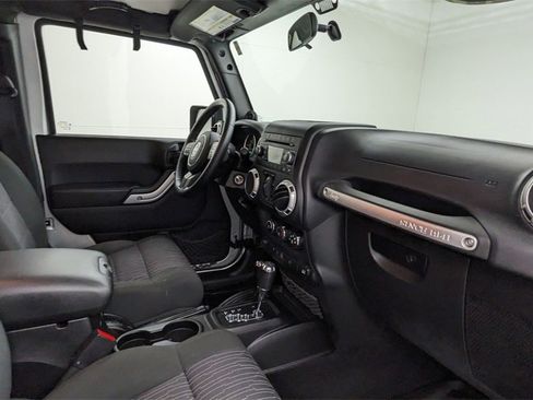 Used 2012 Jeep Wrangler Unlimited Sahara w/ Dual Top Group image 36