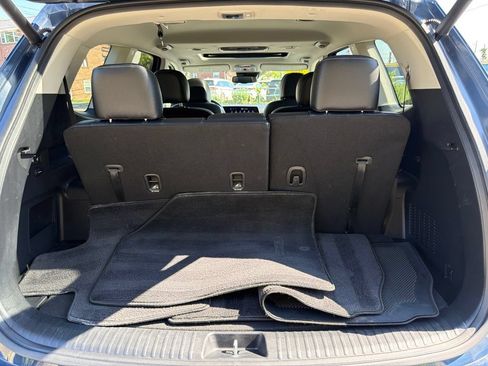 Certified 2024 Kia Telluride EX w/ EX Captain's Chair Package AWD/4WD image 30
