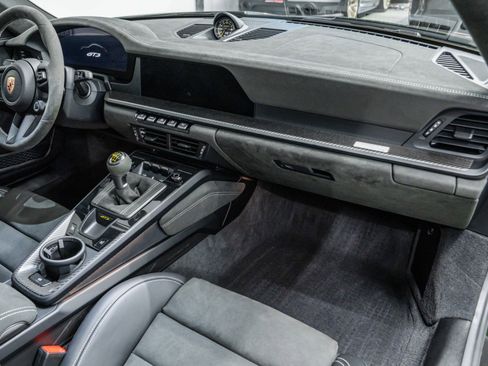 Used 2025 Porsche 911 GT3 image 12
