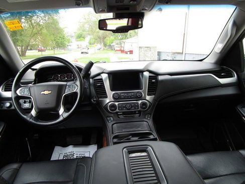 Used 2019 Chevrolet Tahoe Premier AWD/4WD image 16