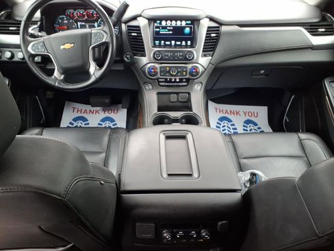 Used 2019 Chevrolet Suburban LT image 8