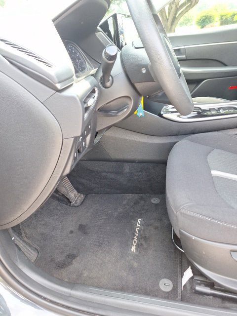 Used 2023 Hyundai Sonata SE FWD image 9