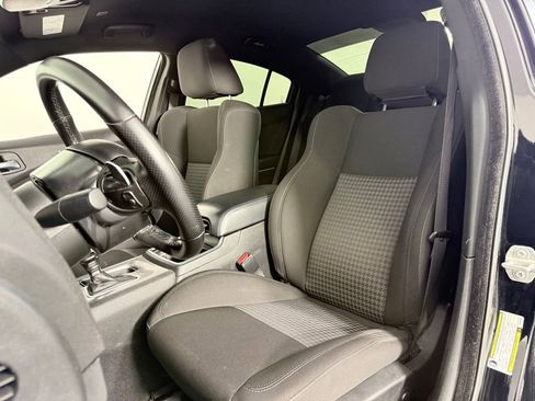 Used 2023 Dodge Charger R/T w/ Technology Group image 12