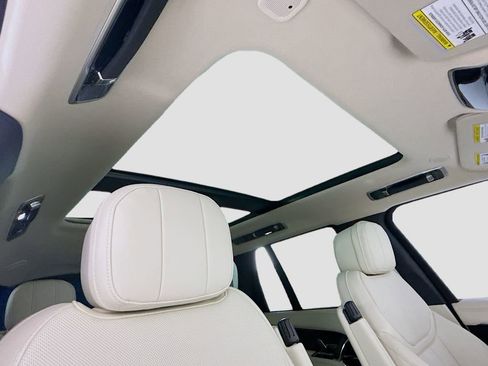 New 2026 Land Rover Range Rover SE image 20