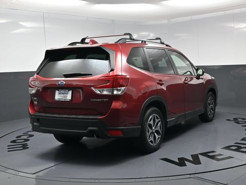 Used 2021 Subaru Forester Premium w/ Popular Package #1 AWD/4WD image 9