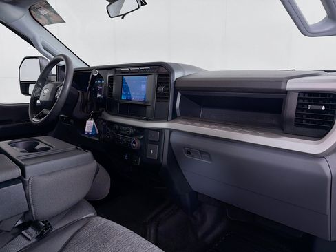 Used 2023 Ford F250 XL image 26