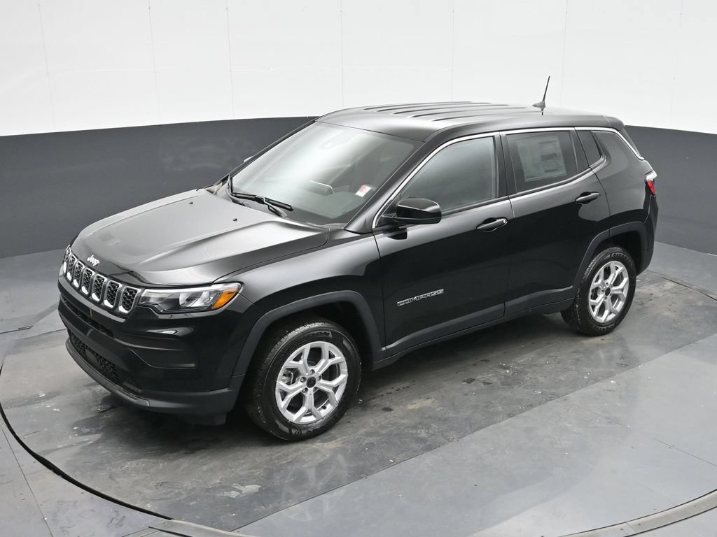 Used 2025 Jeep Compass Sport w/ Mopar Graphics Package AWD/4WD image 30