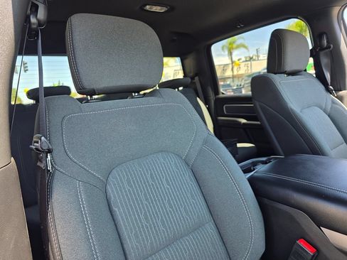 Used 2022 RAM 1500 Big Horn AWD/4WD image 12