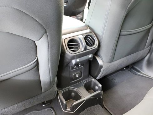 Used 2019 Jeep Wrangler Unlimited Sahara w/ Safety Group image 12