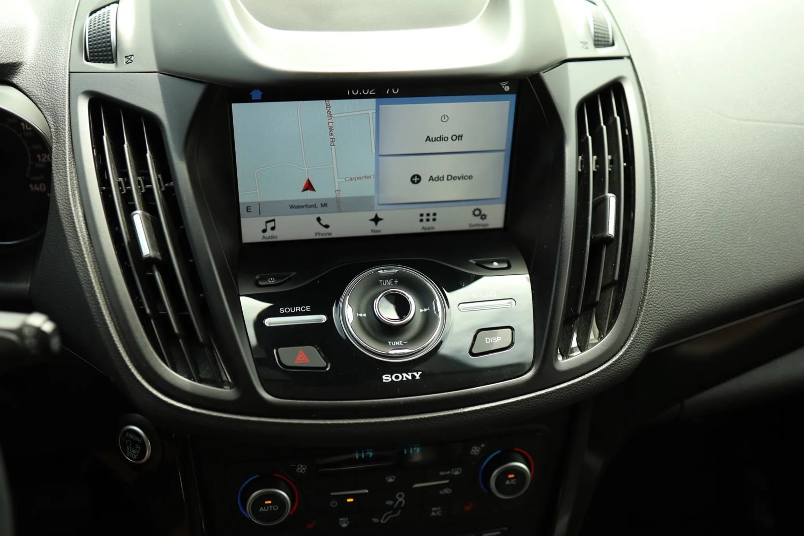 Used 2018 Ford Escape Titanium w/ Ford Safe & Smart Package FWD image 24