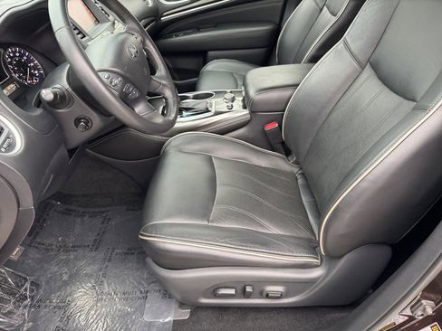 Used 2019 INFINITI QX60 Luxe w/ Essential Package image 13