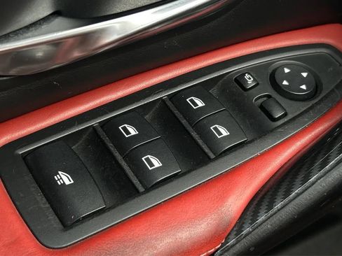 Used 2016 BMW M4 Convertible RWD image 40