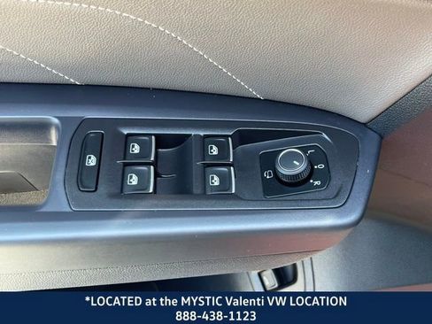 Used 2022 Volkswagen Atlas SEL Premium image 34