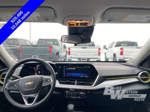 Used 2024 Chevrolet Trax LT w/ Driver Confidence Package image 16