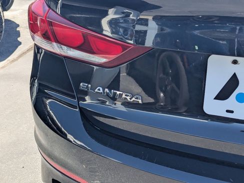 Used 2018 Hyundai Elantra SEL FWD image 5
