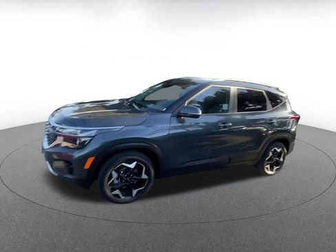 Used 2025 Kia Seltos S image 8