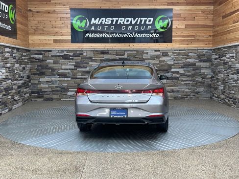 Used 2023 Hyundai Elantra SEL w/ Convenience Package image 7