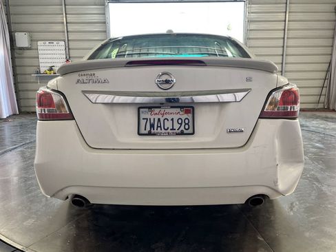 Used 2015 Nissan Altima 2.5 S w/ Special Edition Package FWD image 8