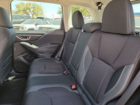 Used 2023 Subaru Forester Premium image 11