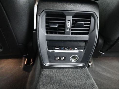 Used 2020 BMW 330i Sedan w/ M Sport Package RWD image 32