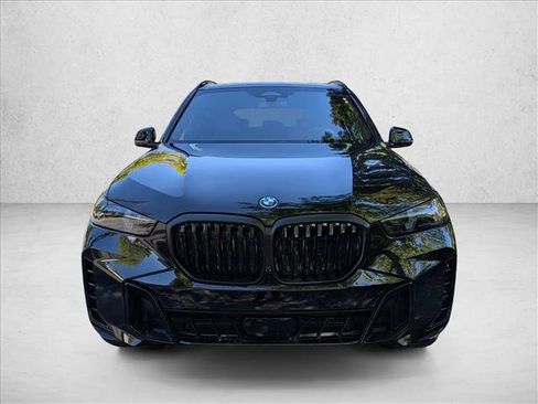 New 2026 BMW X5 xDrive50e image 3