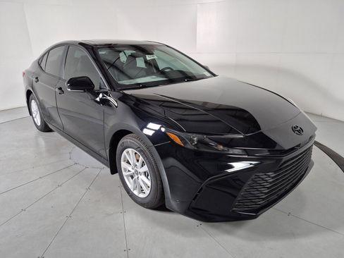 New 2026 Toyota Camry Hybrid image 6