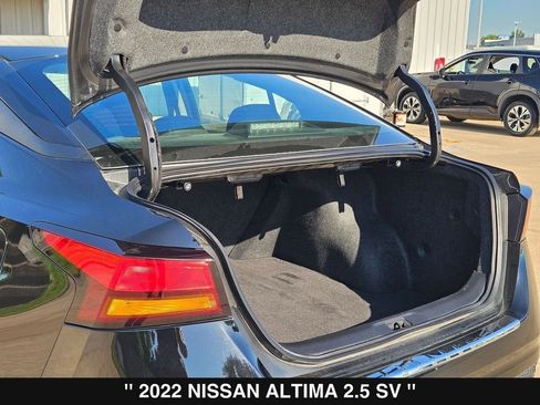 Used 2022 Nissan Altima 2.5 SV FWD image 32