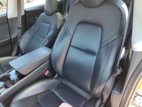 Used 2018 Tesla Model 3 Long Range RWD image 18