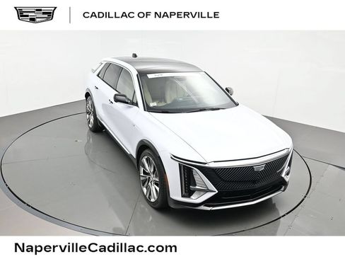 Used 2026 Cadillac Lyriq Signature Luxury w/ Nappa Leather Package AWD/4WD image 1