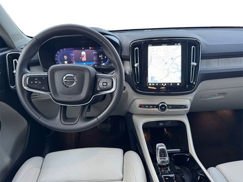 Certified 2024 Volvo XC40 B5 Plus w/ Climate Package image 24