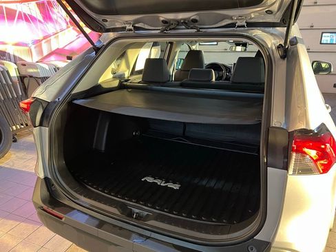 Used 2024 Toyota RAV4 LE image 7