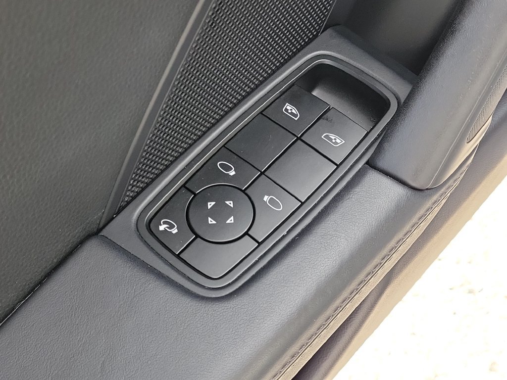 Certified 2024 Porsche 911 Carrera RWD image 26