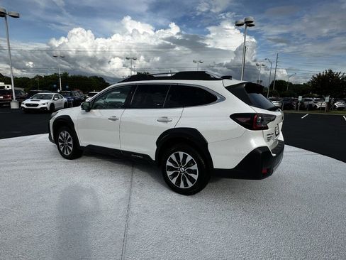 Used 2024 Subaru Outback Touring XT AWD/4WD image 5