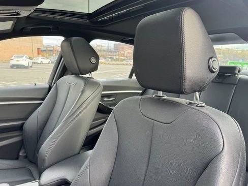 Used 2018 BMW 330i xDrive 330i xDrive Sedan 4D image 10