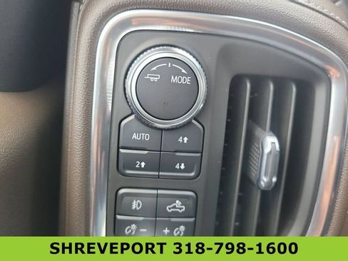 Used 2022 GMC Sierra 1500 SLT AWD/4WD image 36