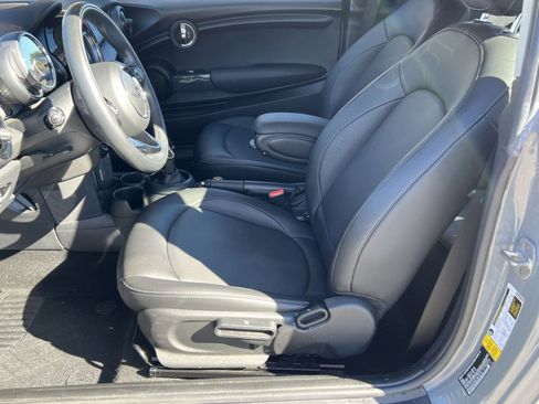 Used 2020 MINI Cooper 2-Door Hardtop image 14
