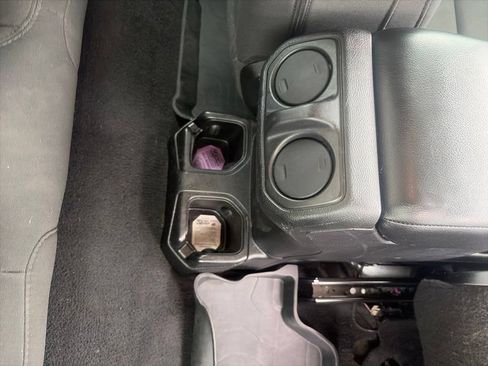 Used 2021 Jeep Wrangler Sport AWD/4WD image 17