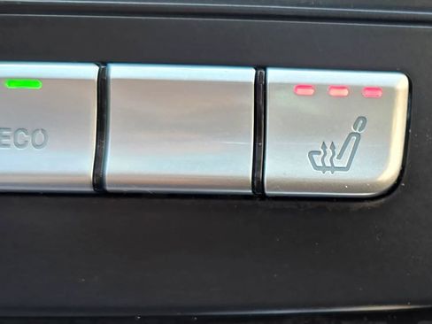Used 2013 Mercedes-Benz C 300 4MATIC Sedan image 31
