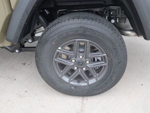 New 2026 Jeep Gladiator Sport image 17