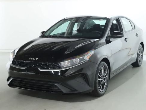 Used 2024 Kia Forte LXS w/ LXS Technology Package FWD image 1