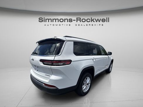 Used 2023 Jeep Grand Cherokee L Laredo AWD/4WD image 4