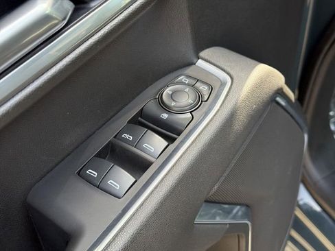 Used 2025 Chevrolet Silverado 1500 LT AWD/4WD image 22