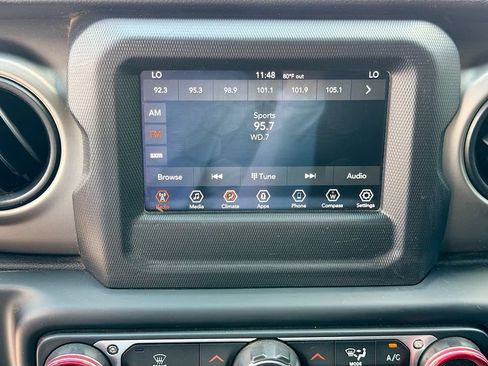 Used 2018 Jeep Wrangler Unlimited Sport S AWD/4WD image 30