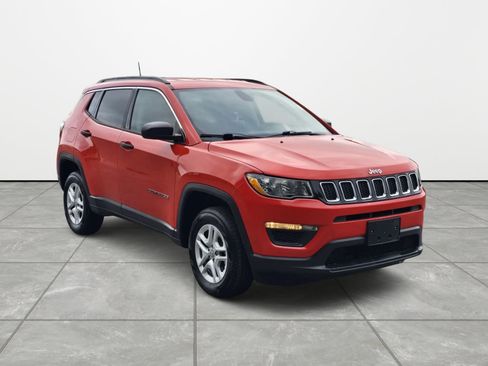 Used 2021 Jeep Compass Sport AWD/4WD image 2